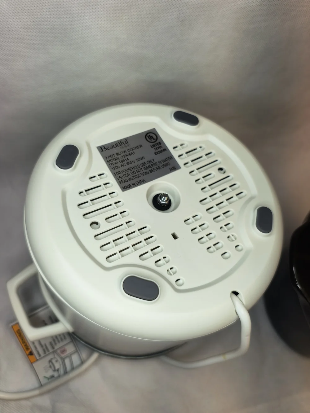 Beautiful Ivory Slow Cooker with Black Glass Lid